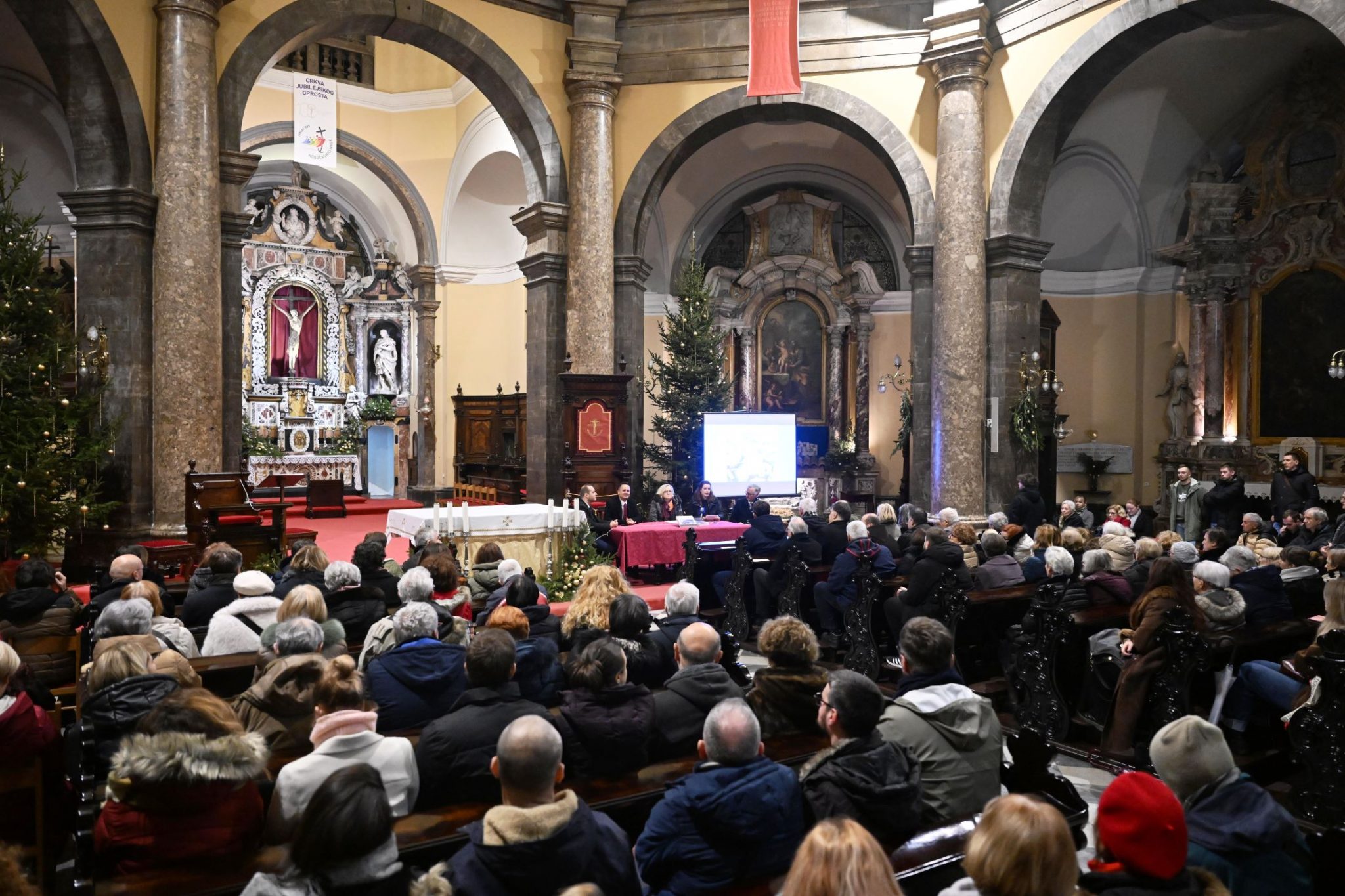 Predstavljena znanstvena opsežna monografija ,,Katedrala svetog Vida u Rijeci“